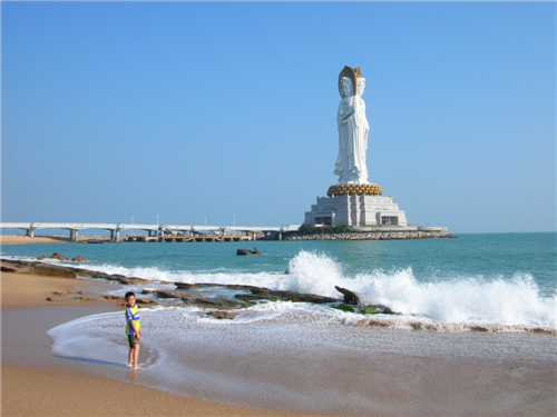 通過(guò)網(wǎng)絡(luò)進(jìn)行三亞旅游租車(chē)的好處